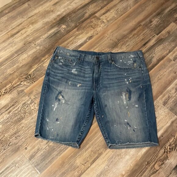 True Religion Geno relaxed slim fit  paint splattered shorts SZ 48 - Picture 1 of 8